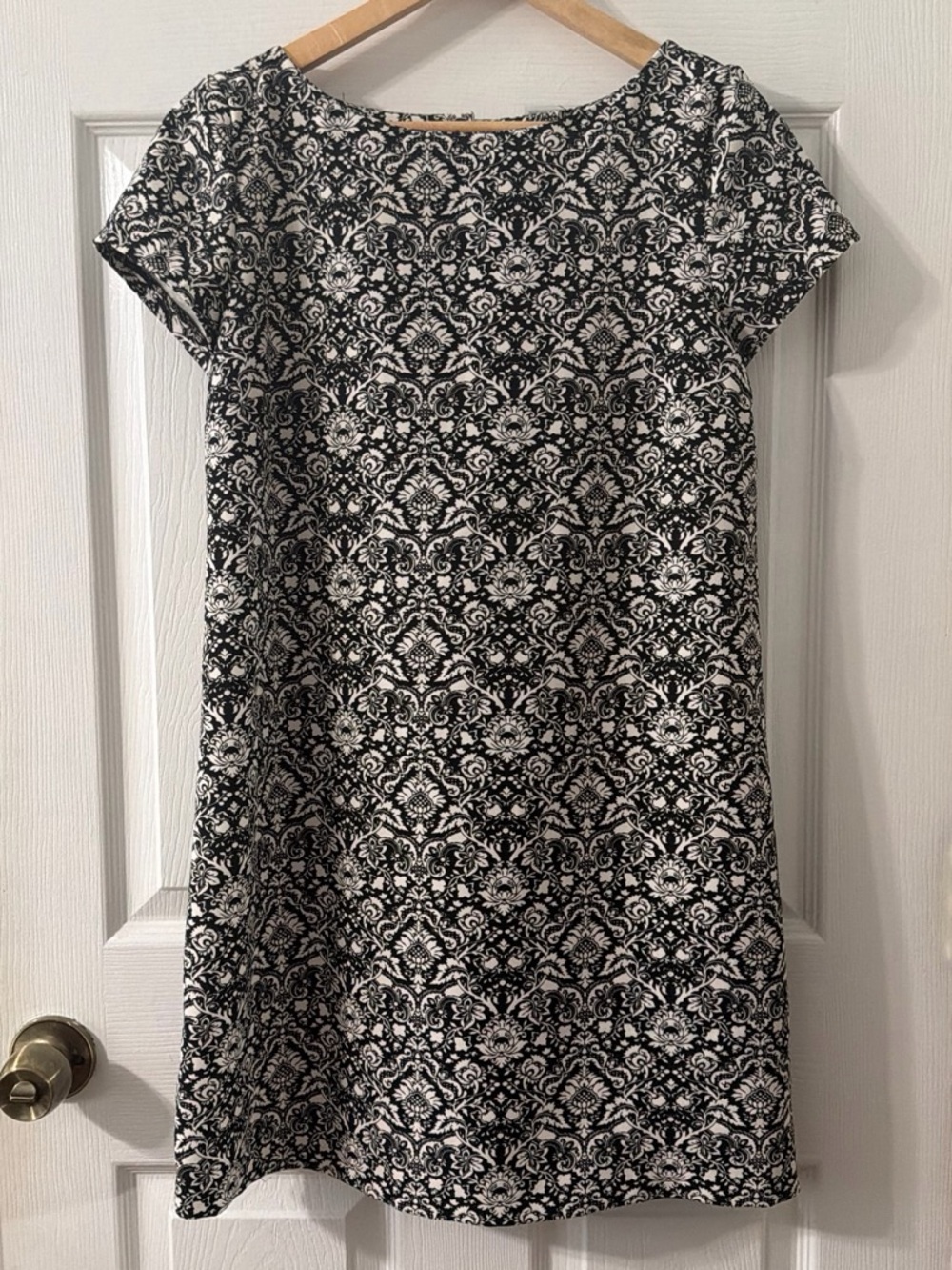 Zara Black and White Damask Short-Sleeve Shift Dress